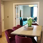 빌라 Townhouse - St George's Terrace