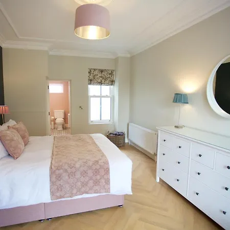 Townhouse - St George's Terrace *