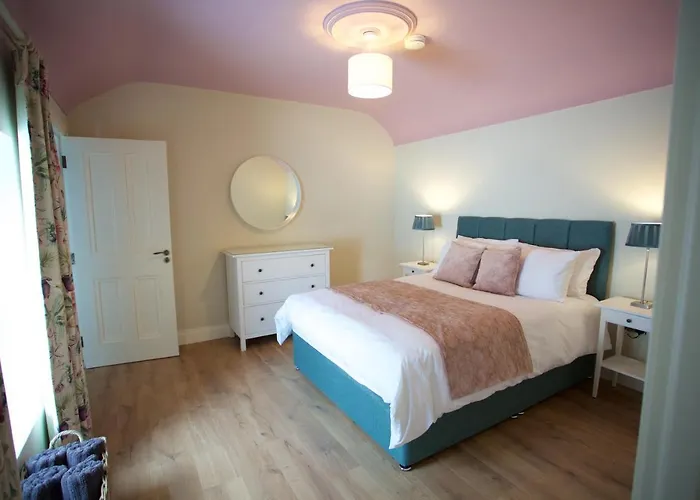 Townhouse - St George's Terrace Villa *