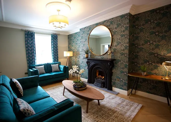 Townhouse - St George's Terrace Villa